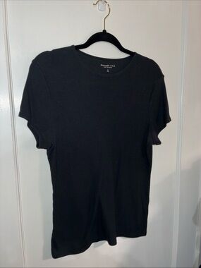 Abercrombie & Fitch Black Short Sleeve Crew Knit Tee